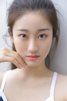 《以爱为营》电视剧